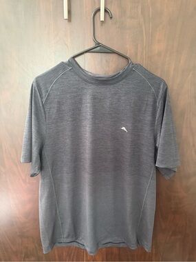 Tommy Bahama Short Sleeve Athletic Tee - M Like New